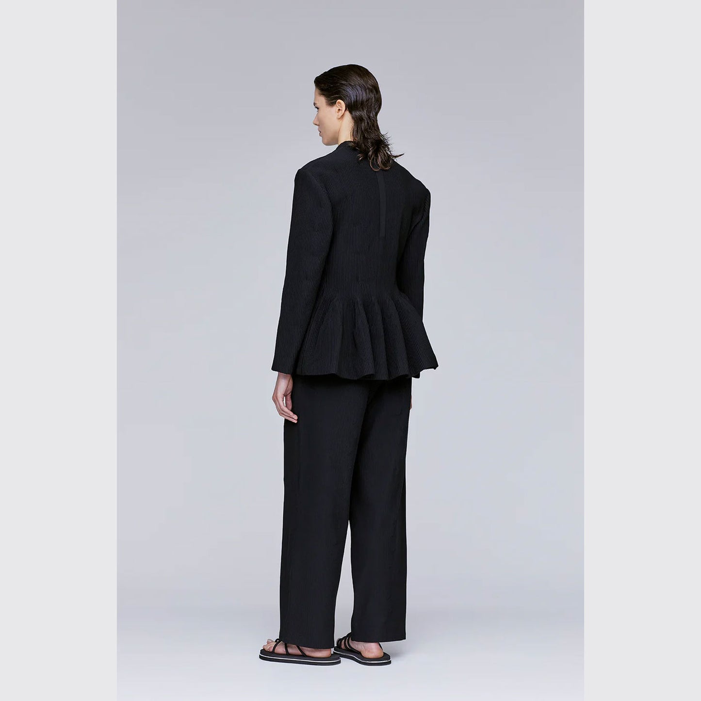 
                  
                    HYPHA COLLARLESS FLARE JACKET
                  
                