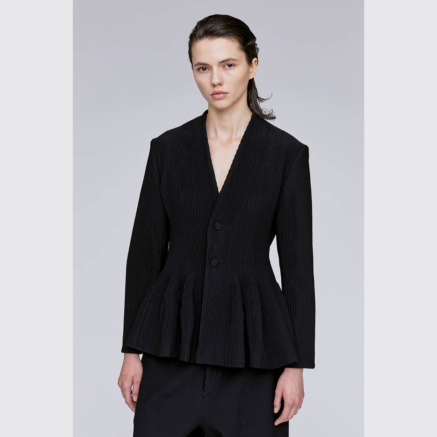 
                  
                    HYPHA COLLARLESS FLARE JACKET
                  
                