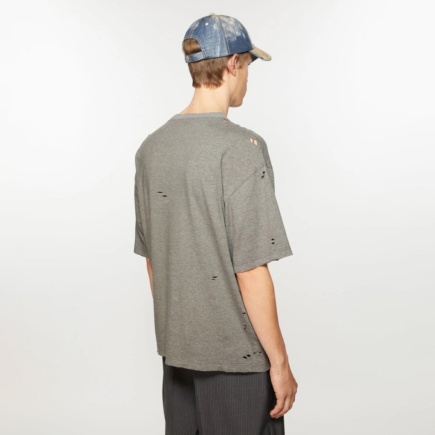 
                  
                    LOGO T-SHIRT RELAXED FIT
                  
                