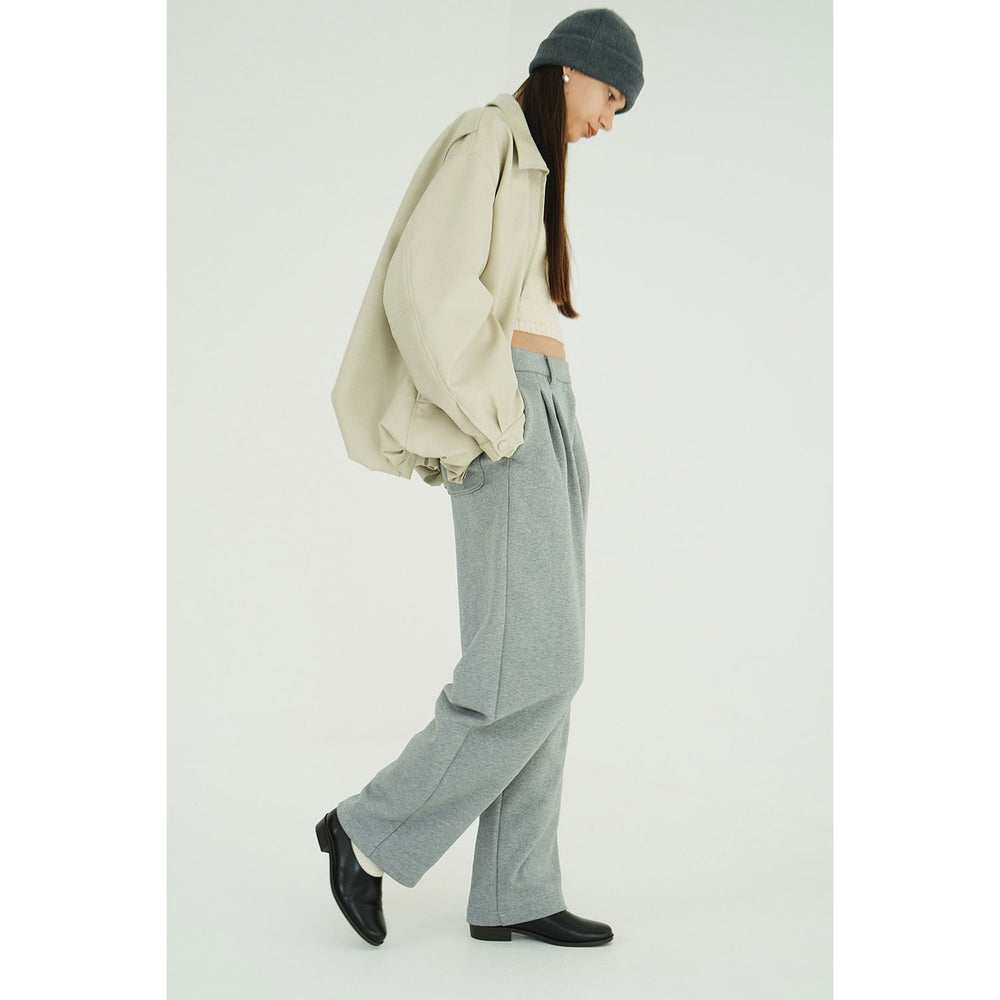 
                  
                    TWO TUCK SWEAT PANTS
                  
                