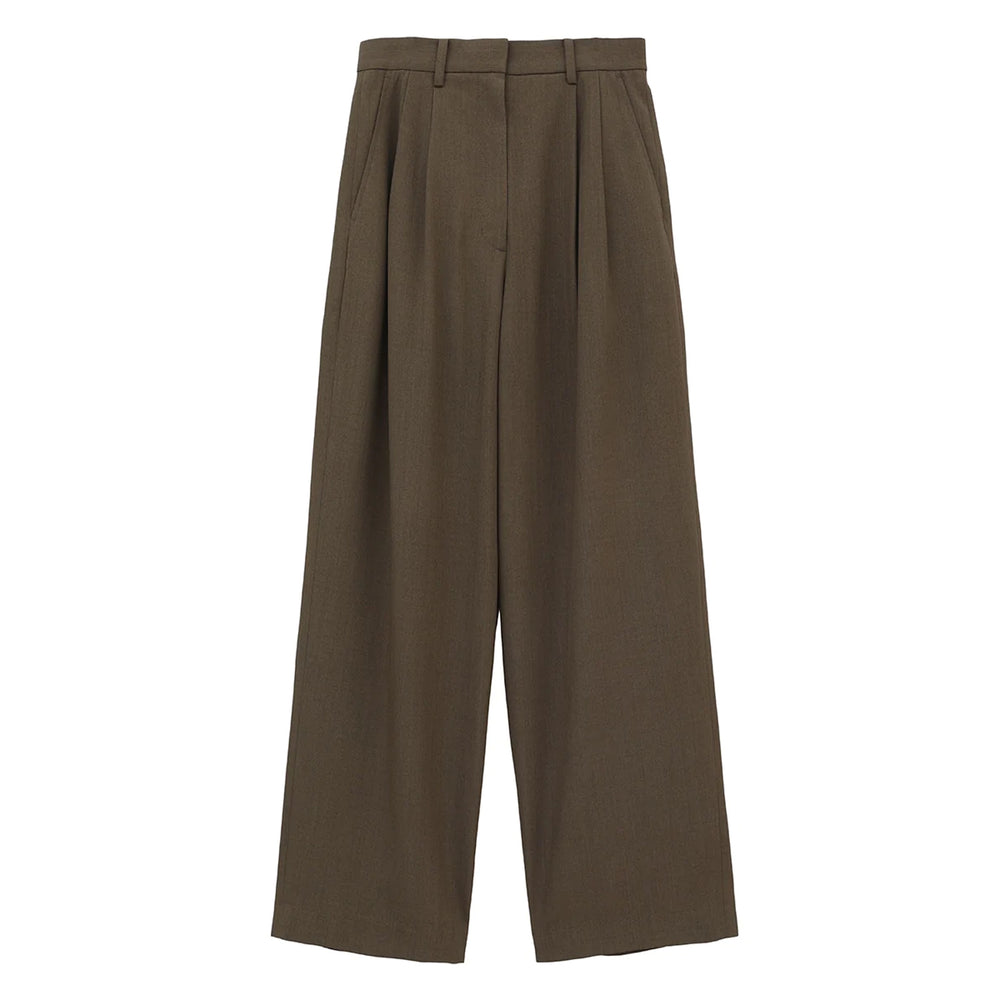 
                  
                    BASIC TUCK PANTS
                  
                