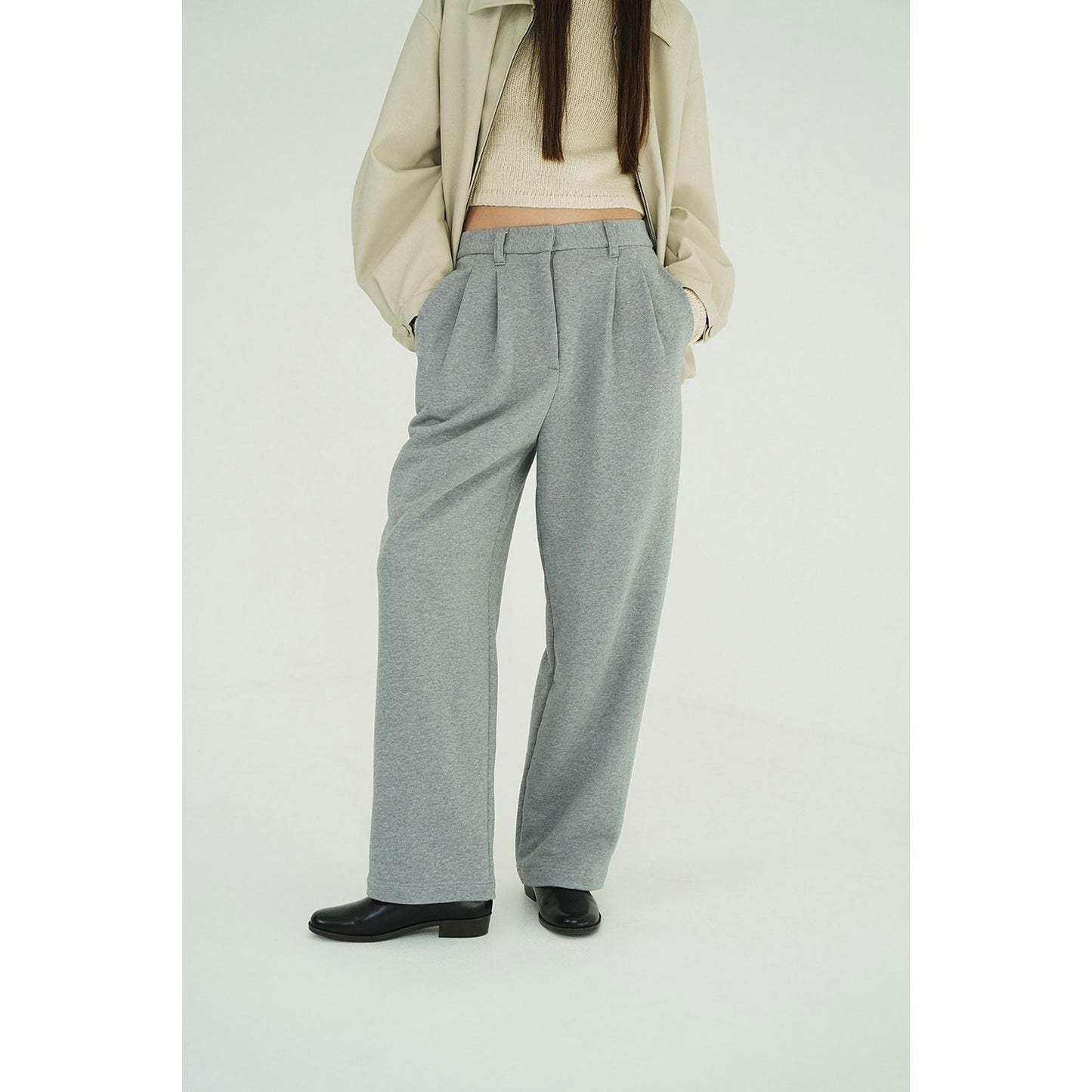 
                  
                    TWO TUCK SWEAT PANTS
                  
                