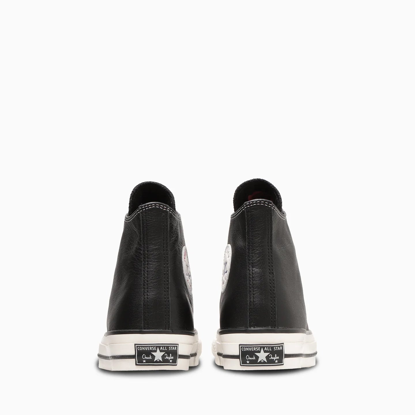 
                  
                    CHUCK TAYLOR LEATHER HI
                  
                
