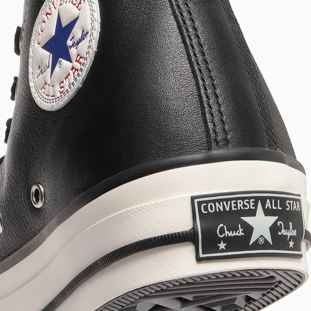
                  
                    CHUCK TAYLOR LEATHER HI
                  
                