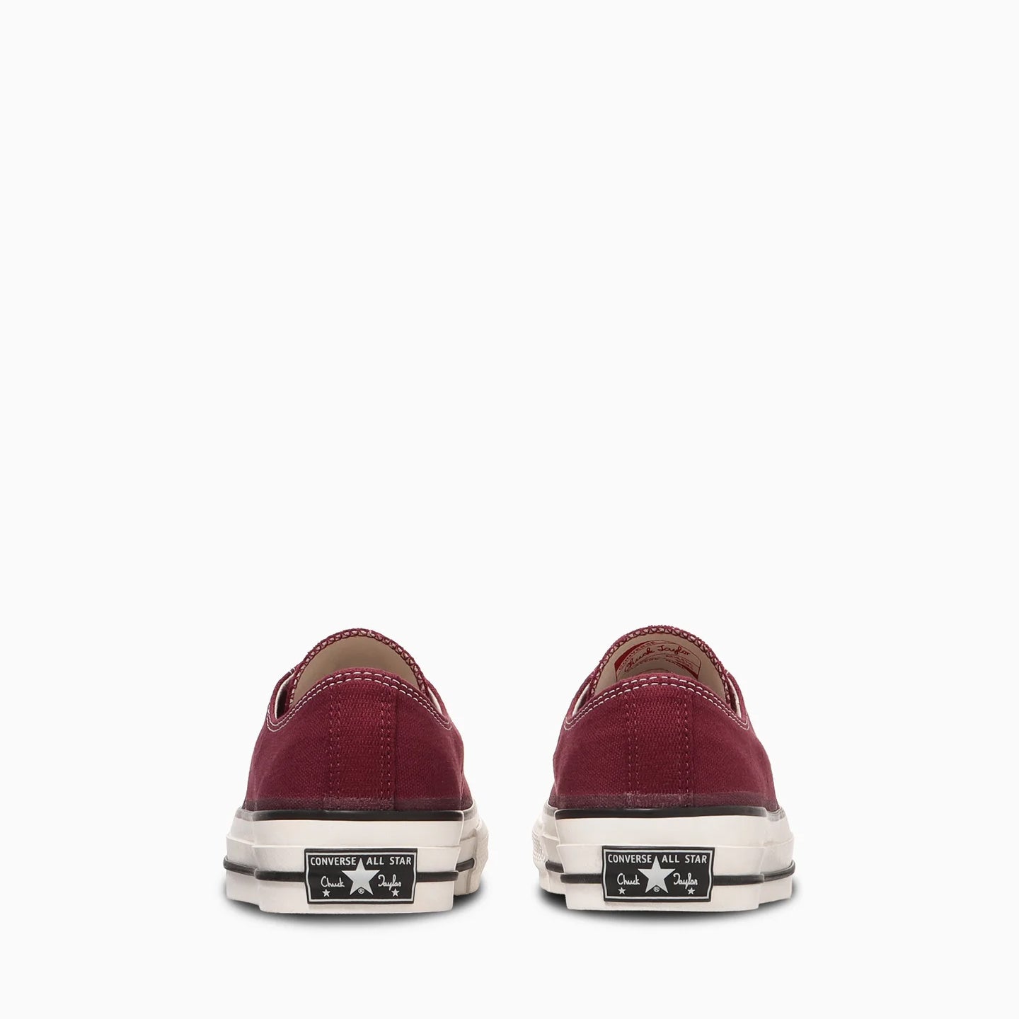 
                  
                    CHUCK TAYLOR CANVAS OX
                  
                