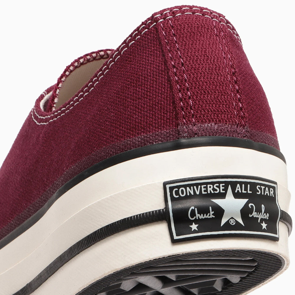 
                  
                    CHUCK TAYLOR CANVAS OX
                  
                