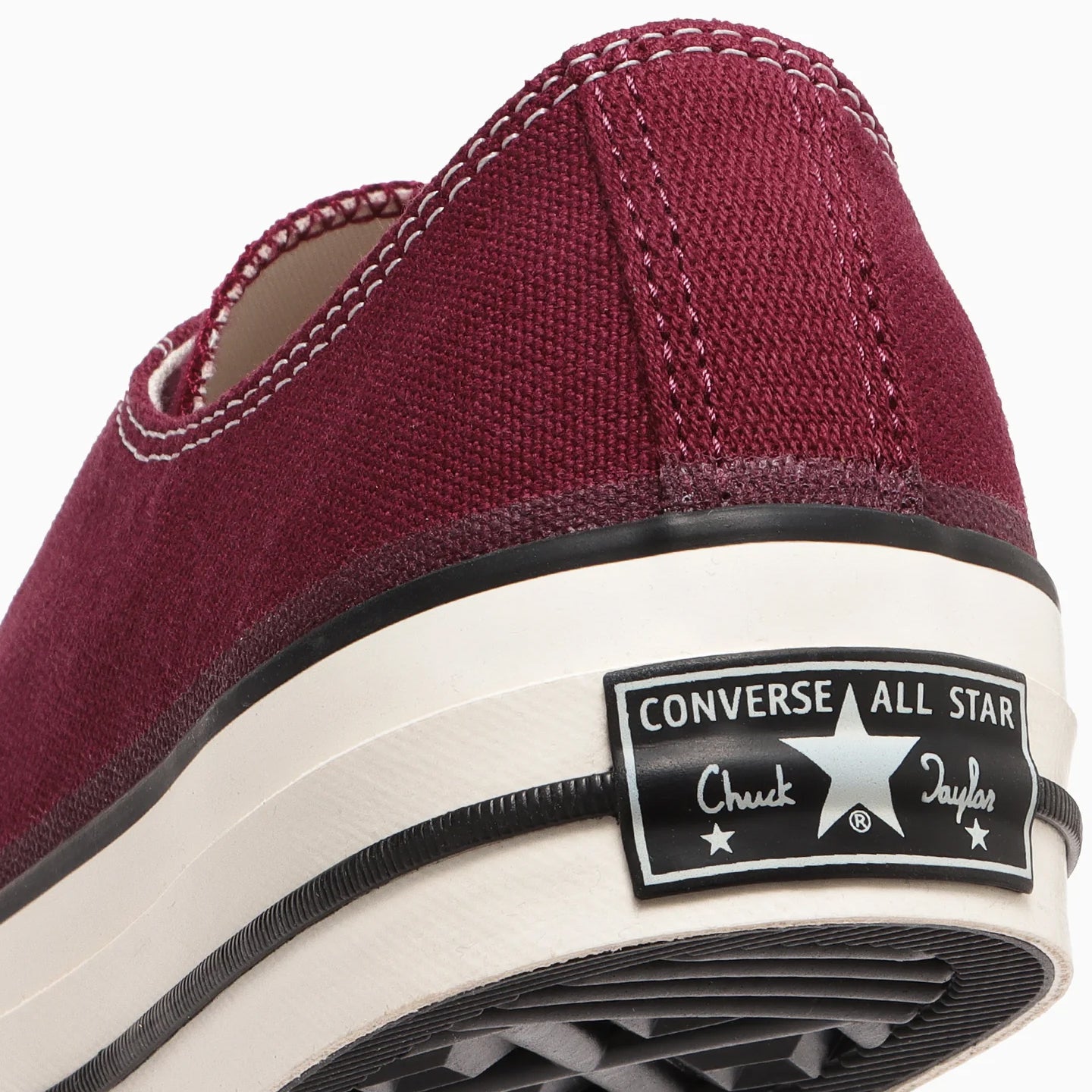 
                  
                    CHUCK TAYLOR CANVAS OX
                  
                