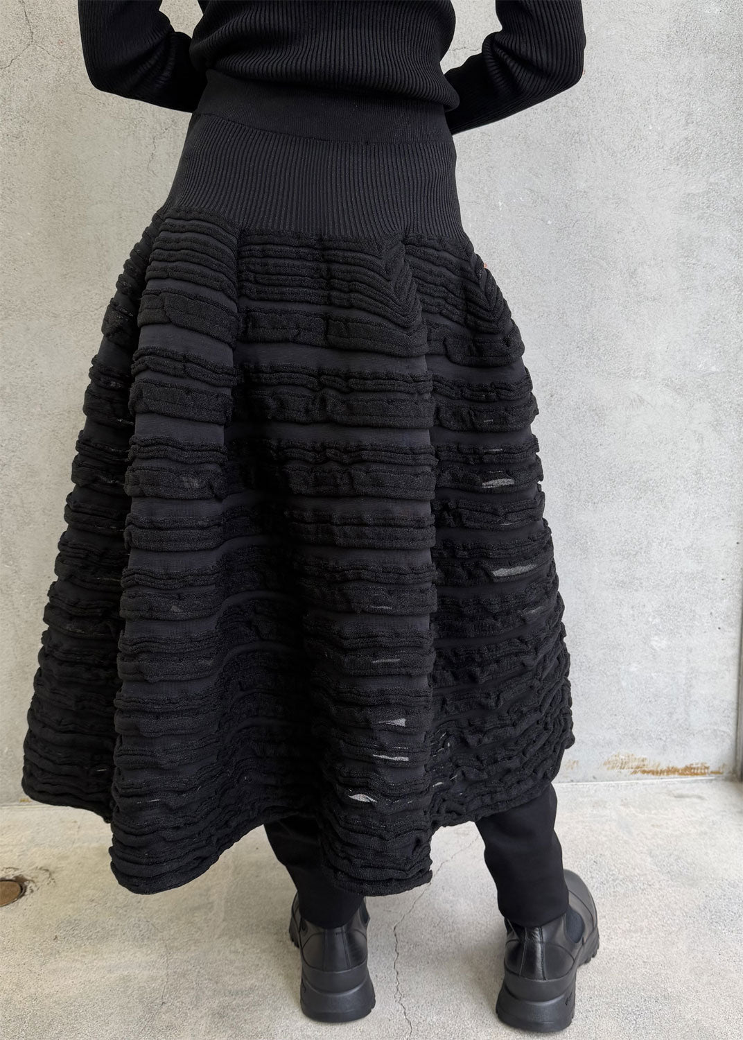 
                  
                    POTTERY SWELL GLITTER SKIRT
                  
                