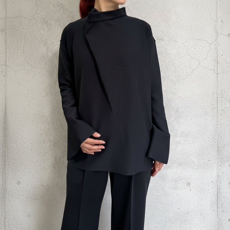 
                  
                    SOFT MILAN WRAP COLLAR FLARE SLEEVE TOP
                  
                