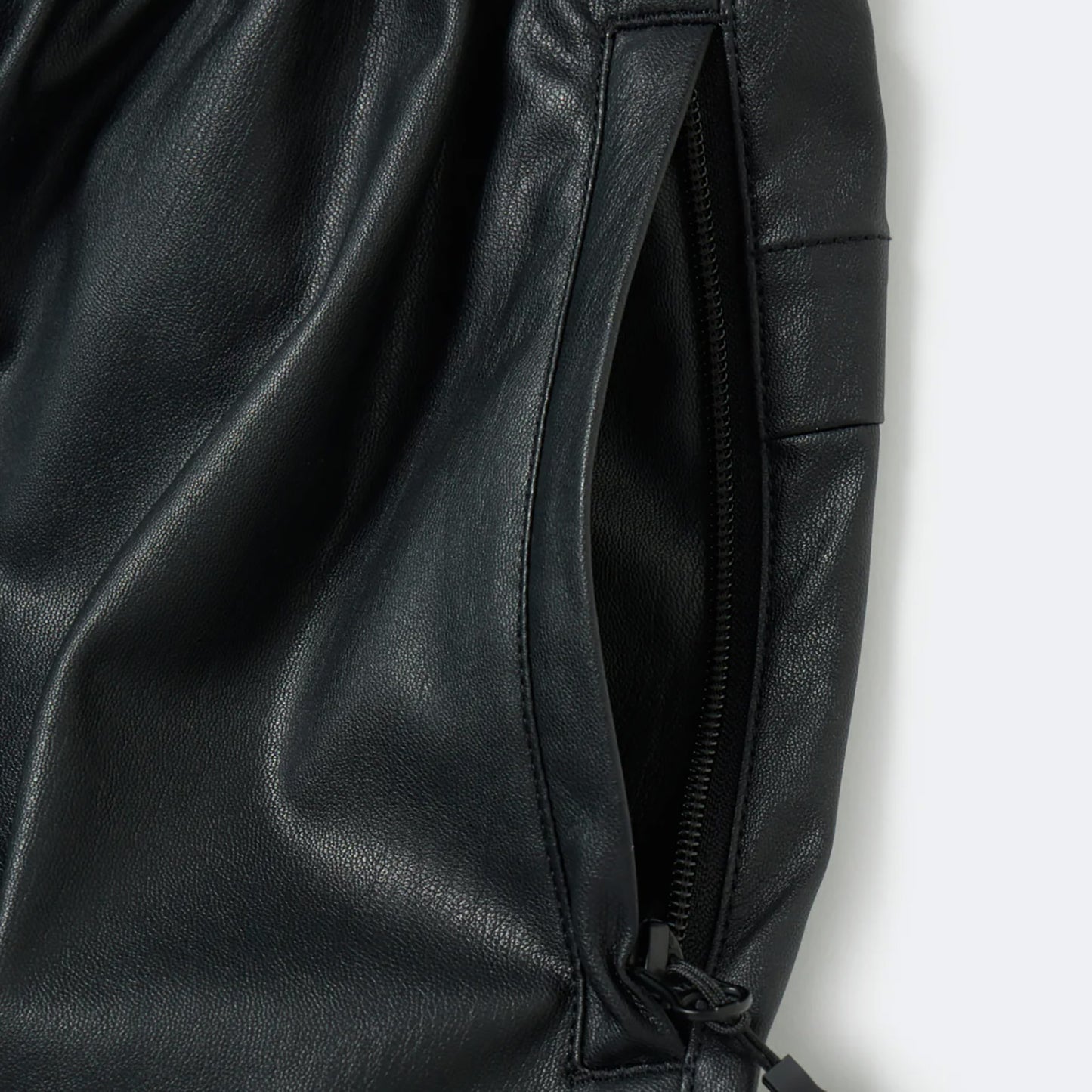 
                  
                    TECH SYNTHETIC SKIN WINDBREAKER PANTS
                  
                