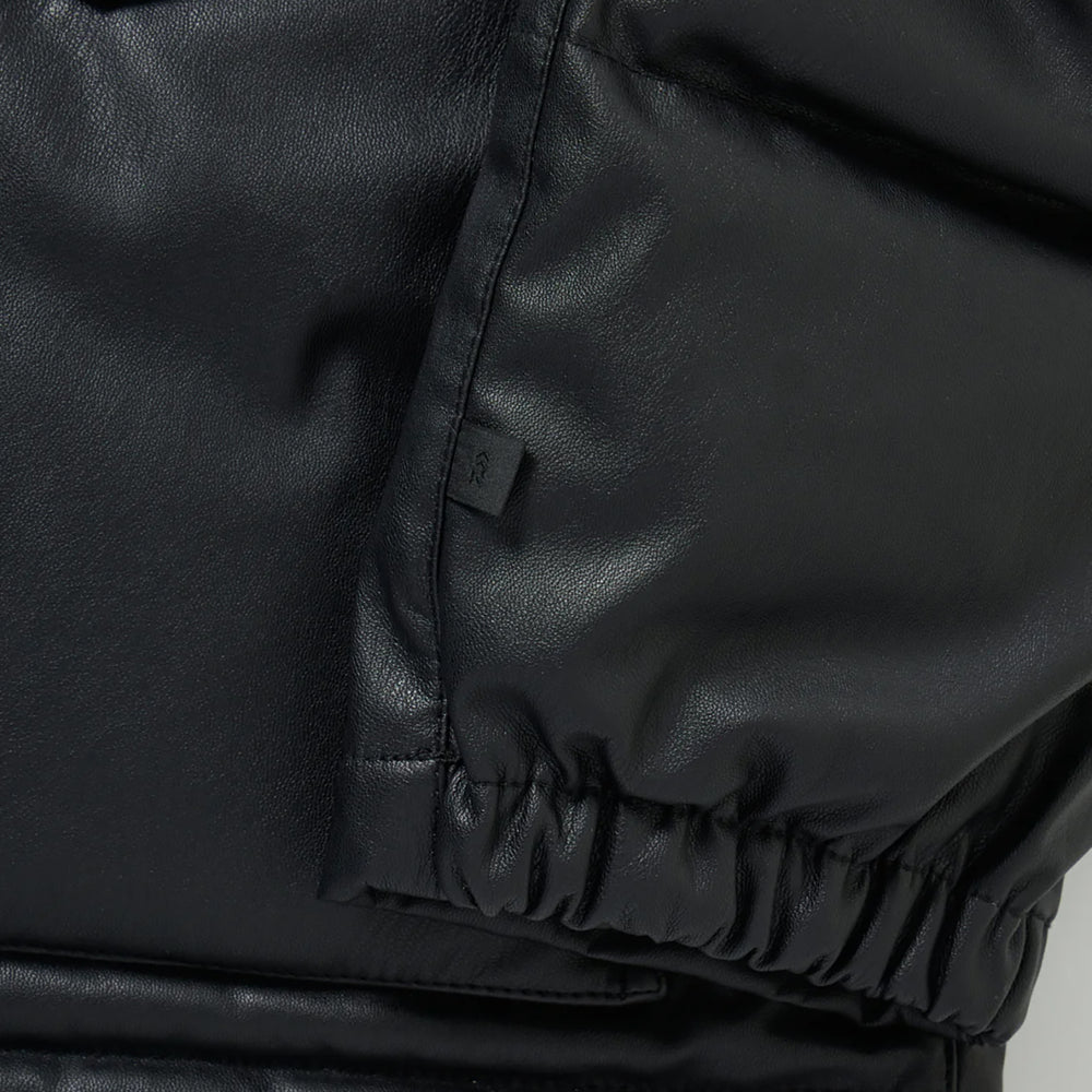 
                  
                    TECH 2WAY SYNTHETIC SKIN DOWN JACKET
                  
                