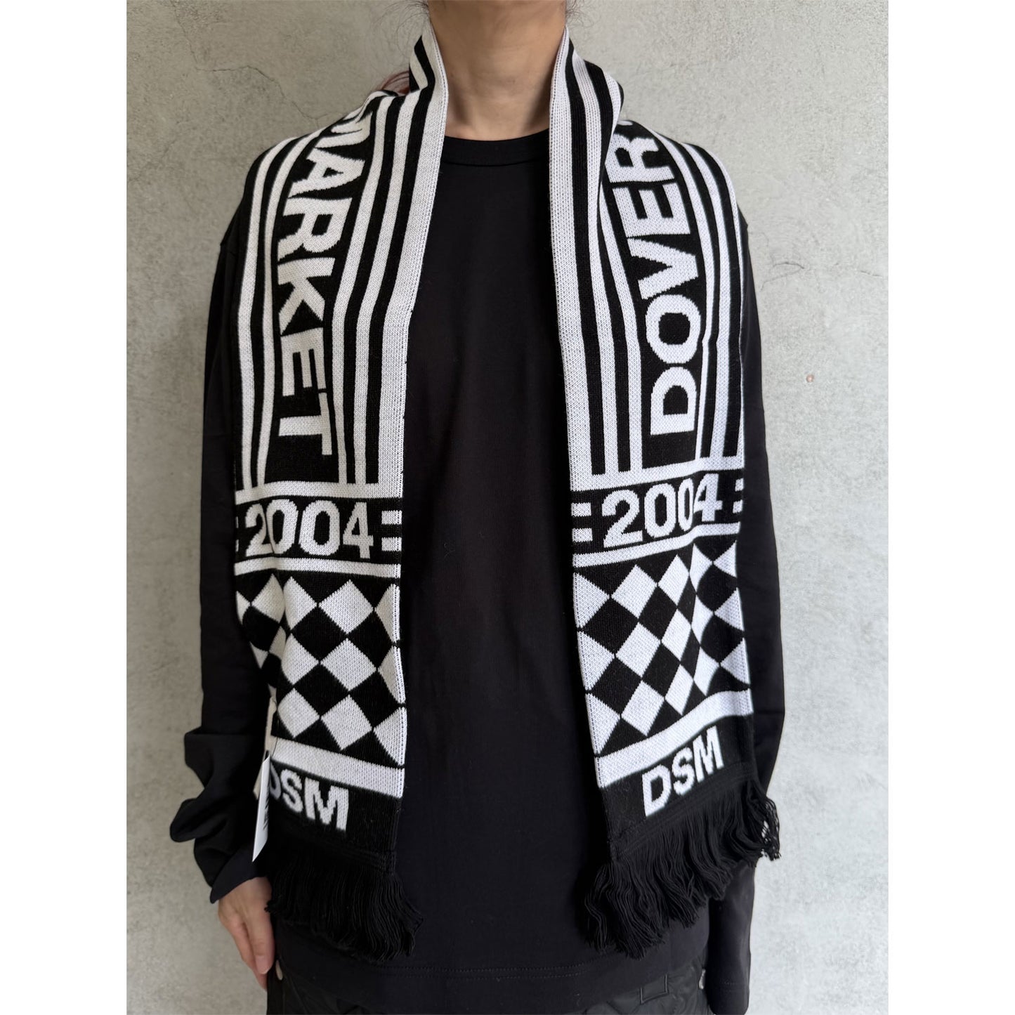 
                  
                    UNISEX DSM BEAUTIFUL CHAOS FOOTBALL SCARF
                  
                