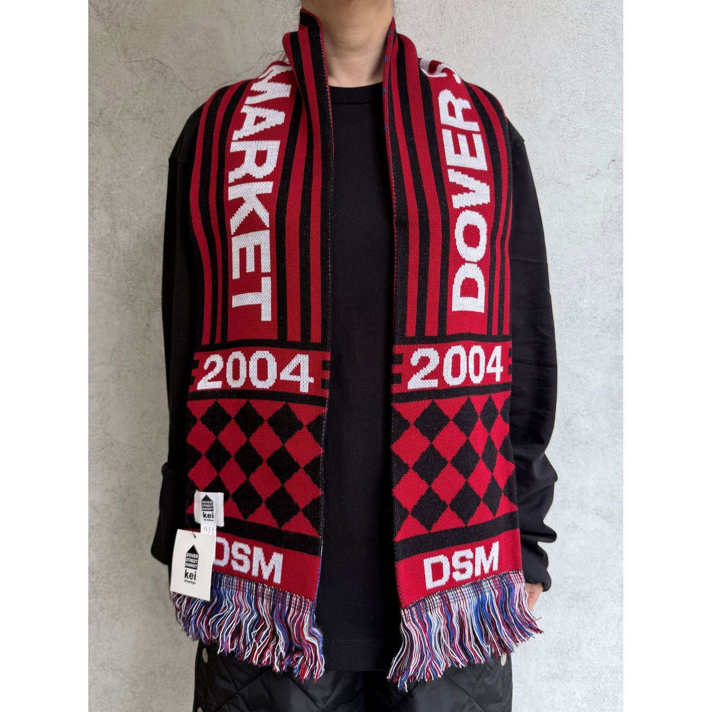 
                  
                    UNISEX DSM BEAUTIFUL CHAOS FOOTBALL SCARF
                  
                