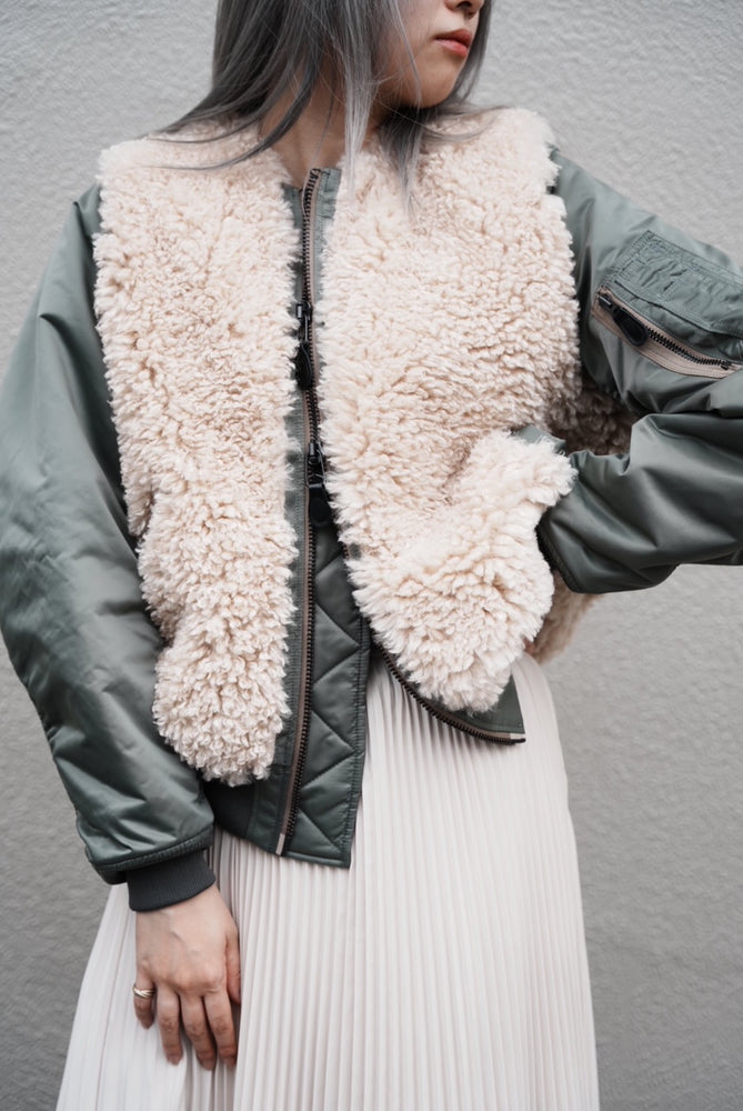 
                  
                    FAUX SHEARLING TYPE MA-1
                  
                