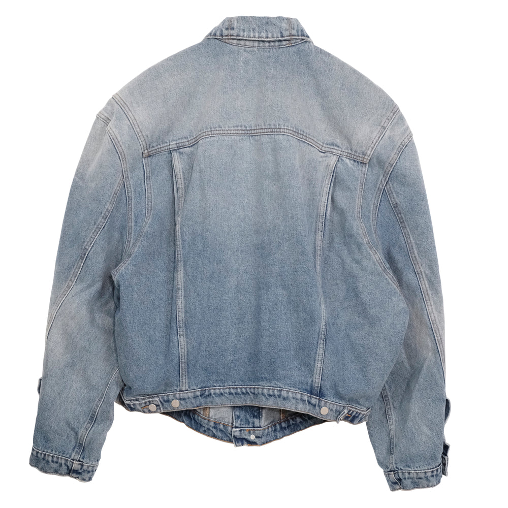 
                  
                    DENIM JACKET
                  
                