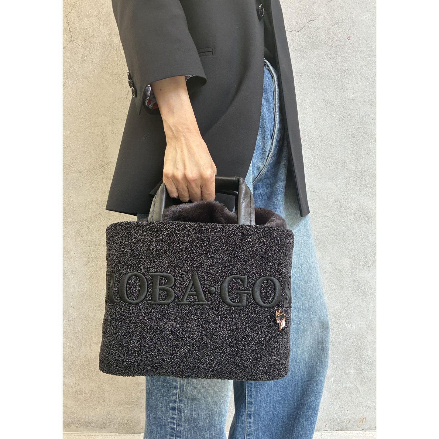 
                  
                    ROBA・GOSトート
                  
                