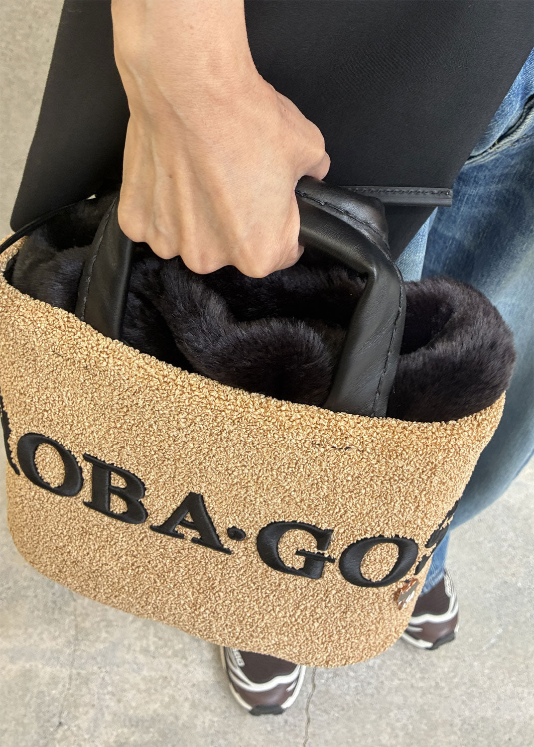 
                  
                    ROBA・GOSトート
                  
                