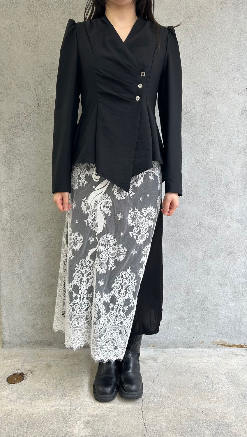 
                  
                    EMBROIDERED LACE SKIRT -WHITE LACE-
                  
                