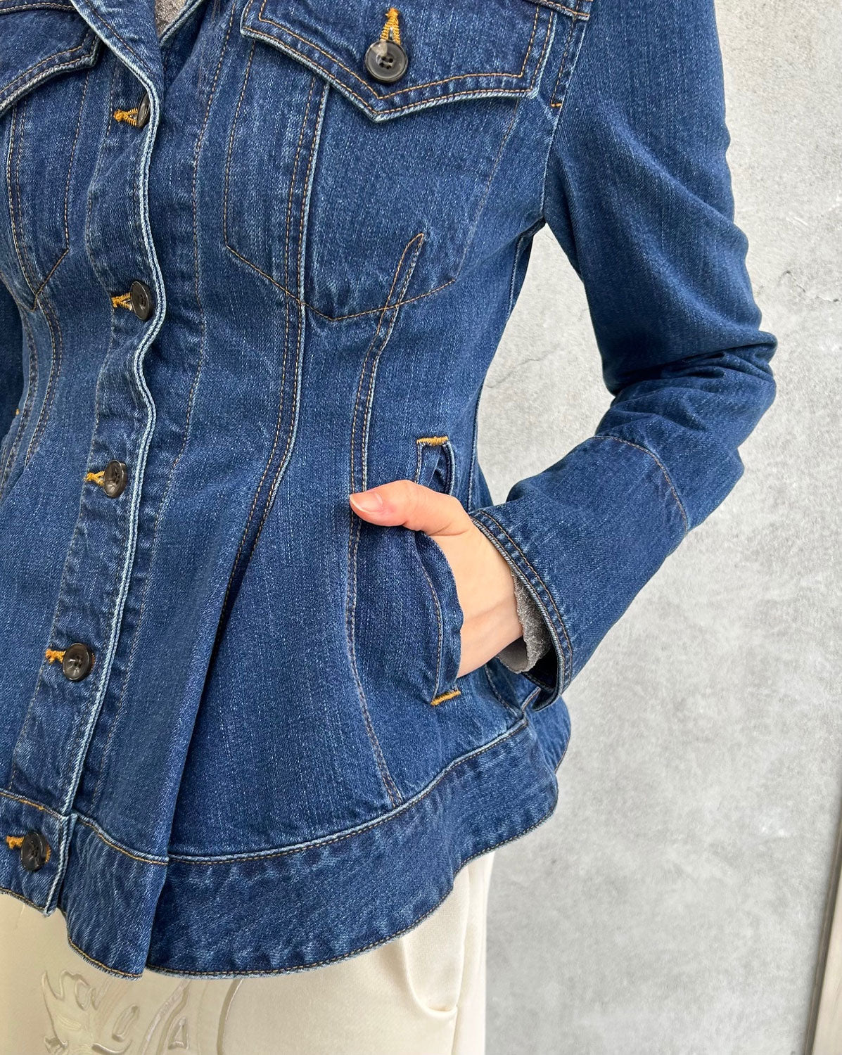 
                  
                    ORGANIC COTTON TAIL ORED DENIM JACKET -BLUE-
                  
                