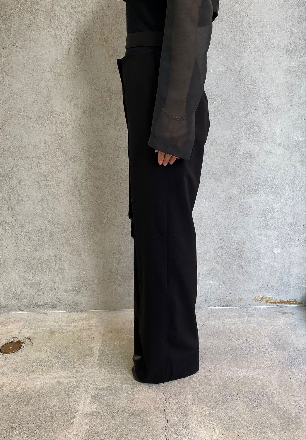 
                  
                    FRINGED BELT TROUSERS -BLACK-
                  
                