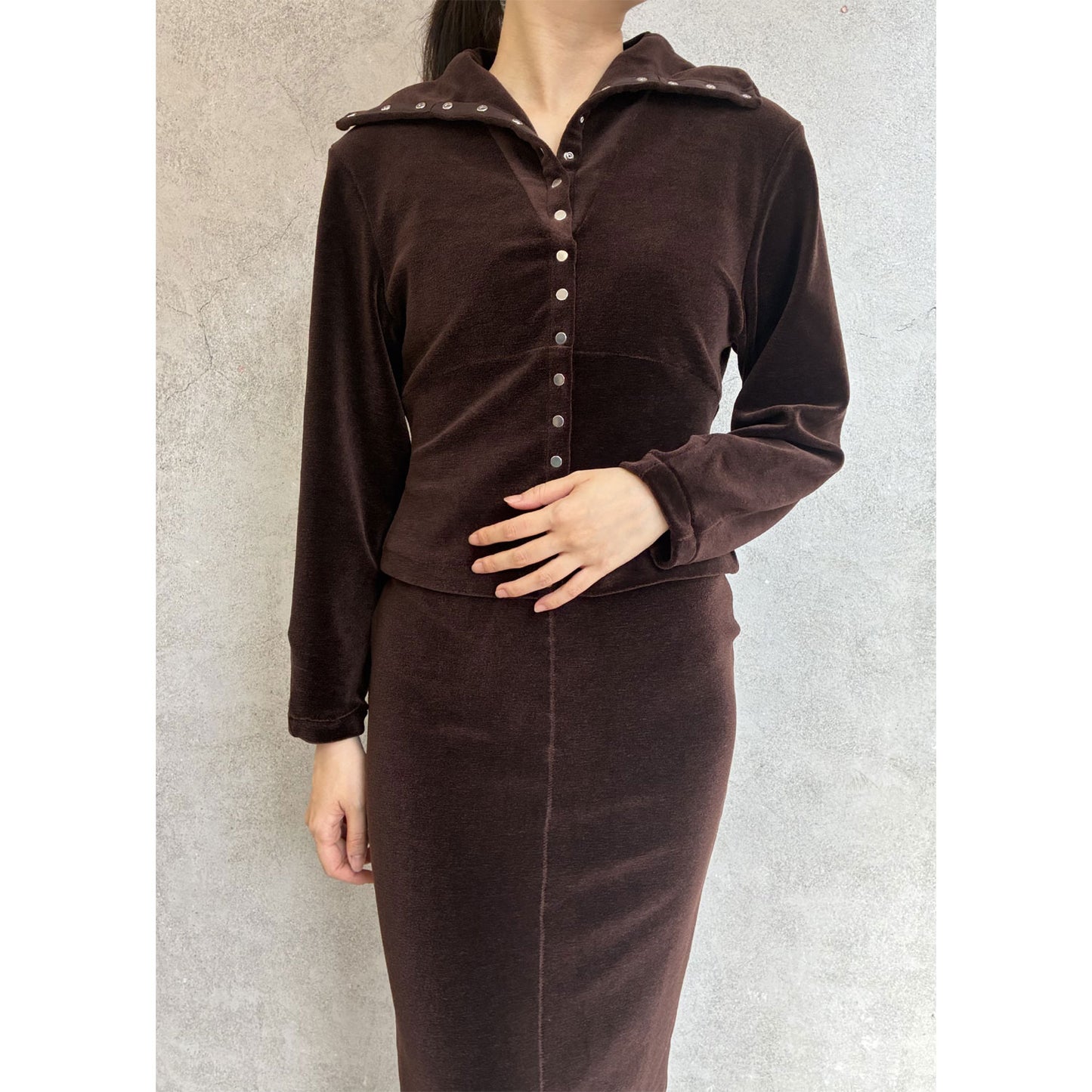 
                  
                    WOOL VELOUR WIDE COLLAR CARDIGAN
                  
                