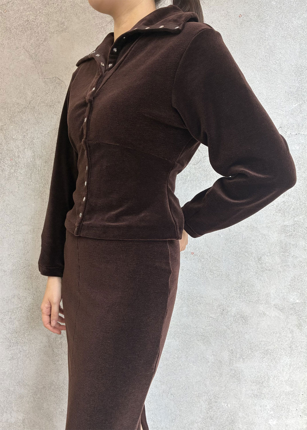 
                  
                    WOOL VELOUR WIDE COLLAR CARDIGAN
                  
                