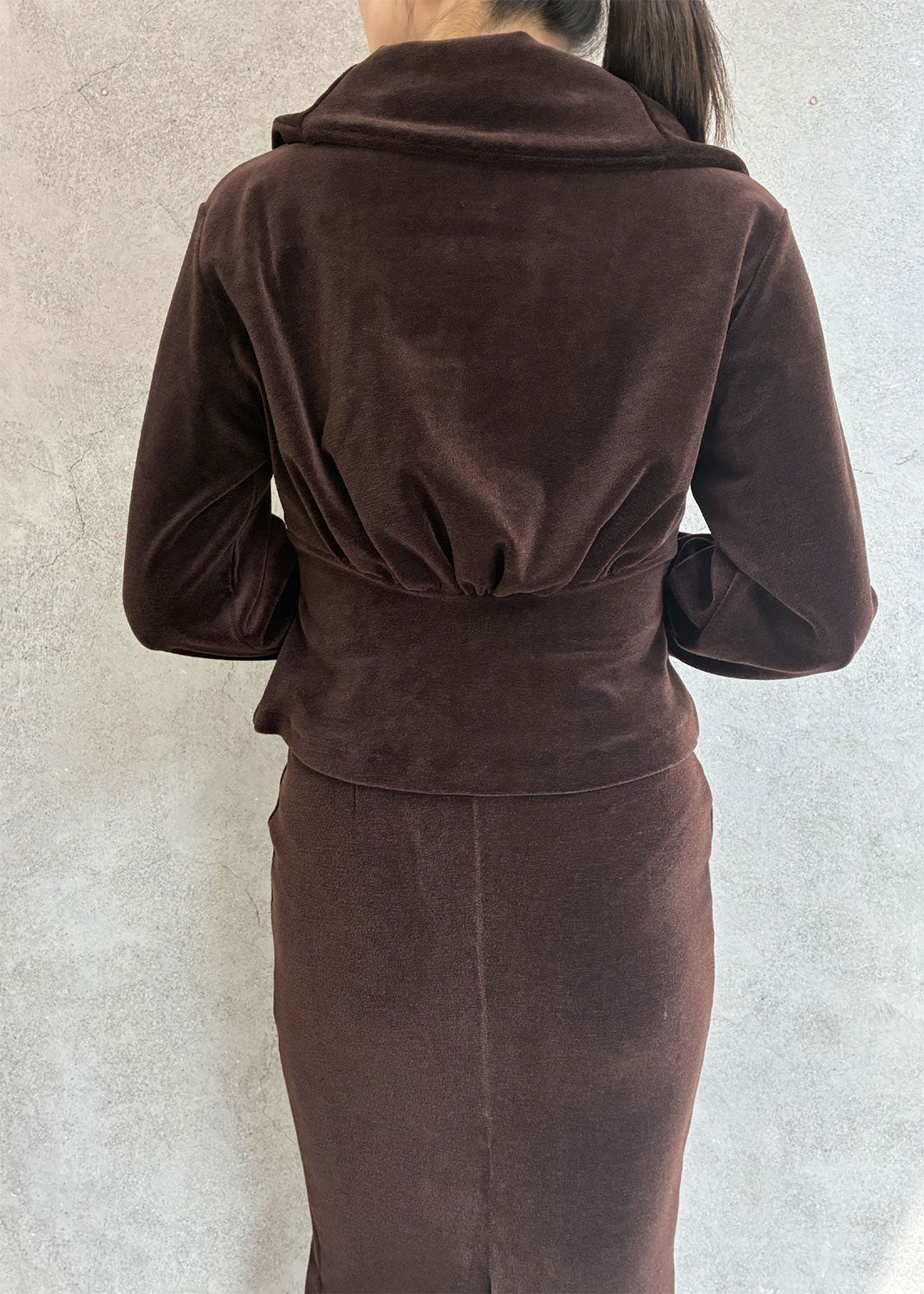 
                  
                    WOOL VELOUR WIDE COLLAR CARDIGAN
                  
                