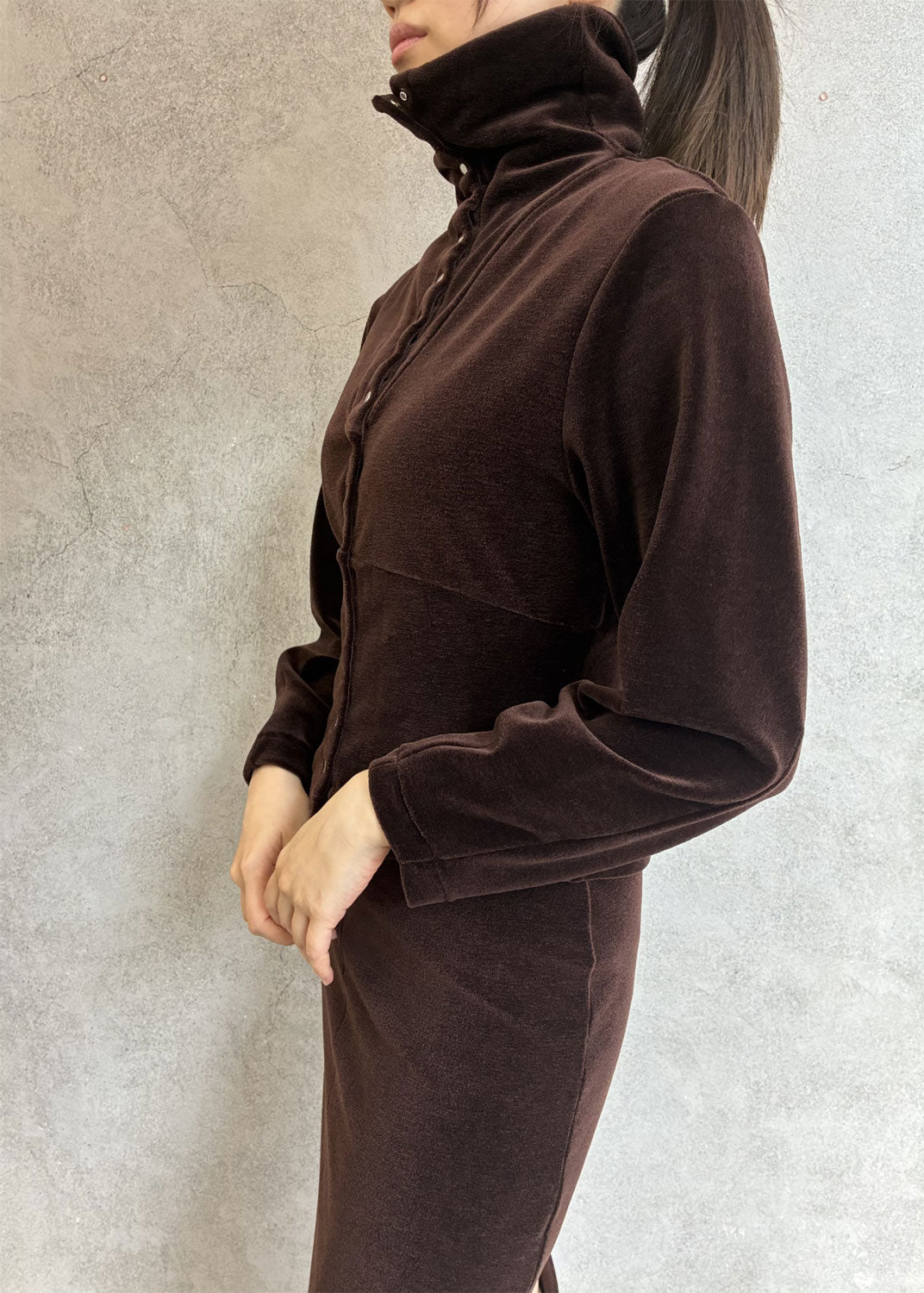 
                  
                    WOOL VELOUR WIDE COLLAR CARDIGAN
                  
                