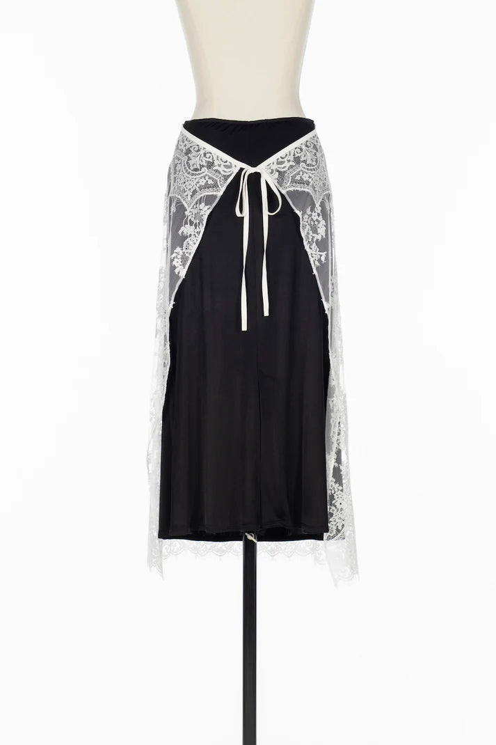 
                  
                    EMBROIDERED LACE SKIRT -WHITE LACE-
                  
                