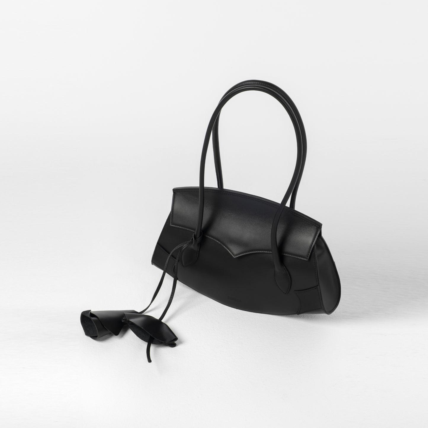 
                  
                    THE ARCH MINI -BLACK-
                  
                