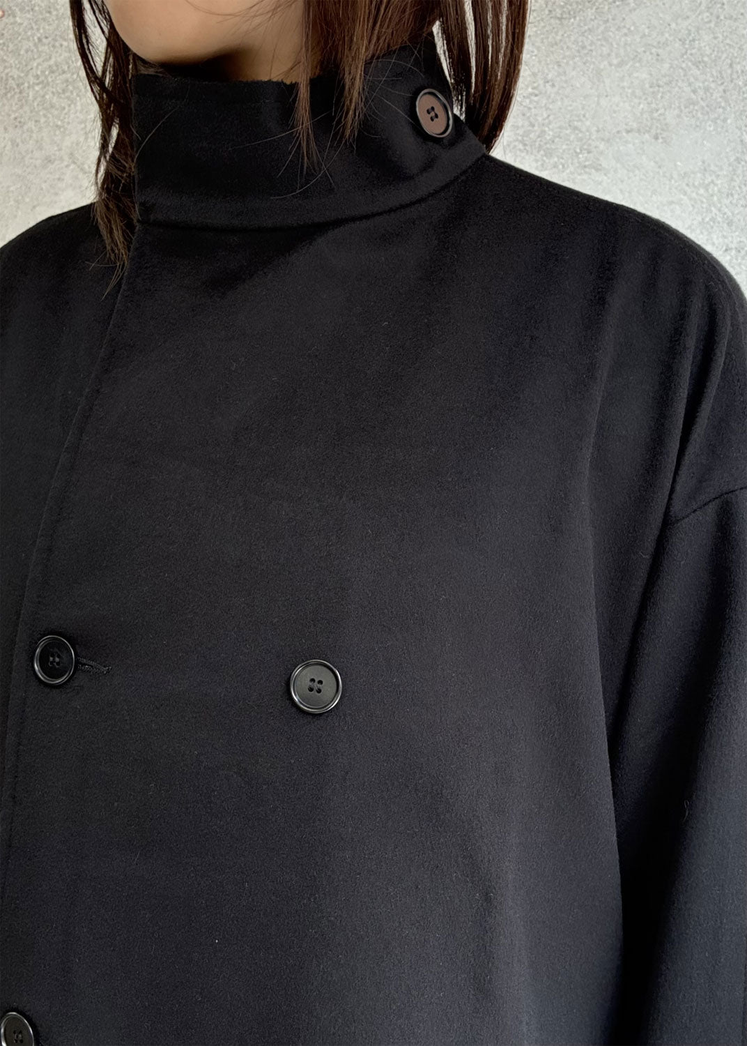 
                  
                    HEAVY WOOL OVERSIZED COAT
                  
                