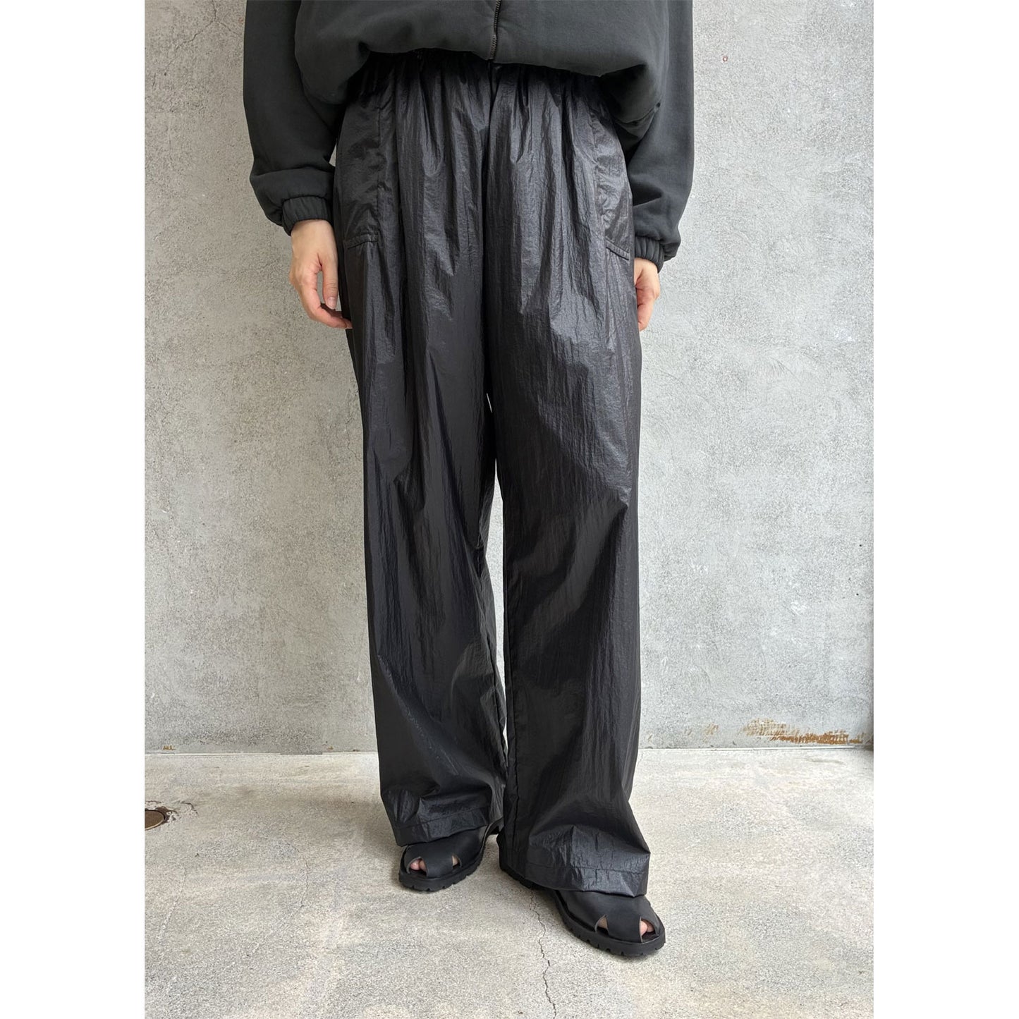
                  
                    TECHNICAL FLAP POCKET TROUSERS
                  
                