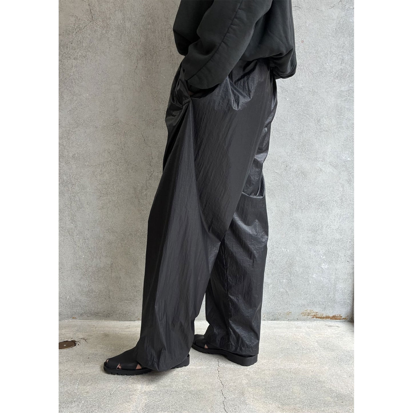 
                  
                    TECHNICAL FLAP POCKET TROUSERS
                  
                
