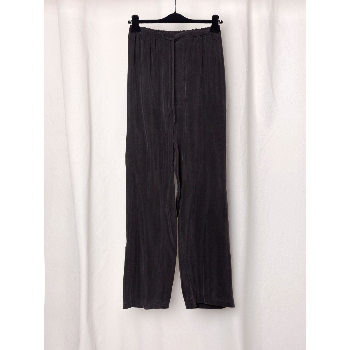 
                  
                    CUPRO DRAWSTRING TOROUSERS-BLACK-
                  
                