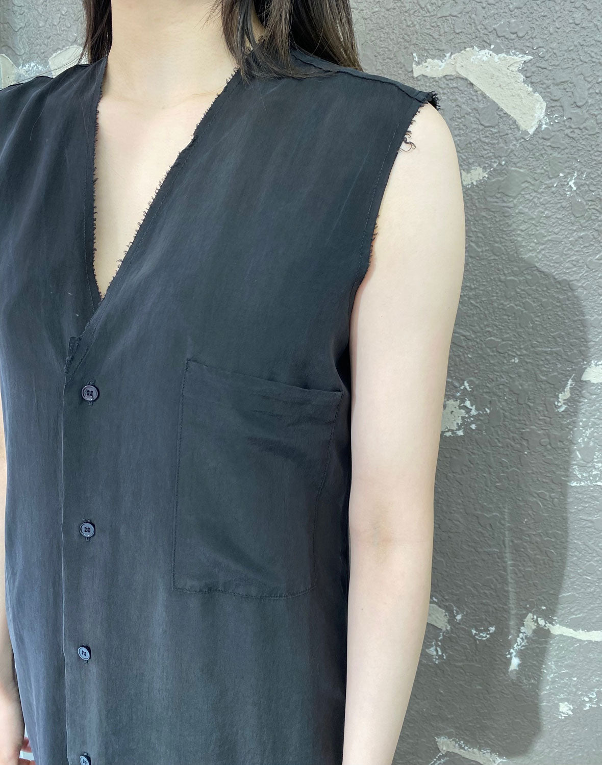 
                  
                    CUPRO SLEEVELESS DRESS -BLACK-
                  
                