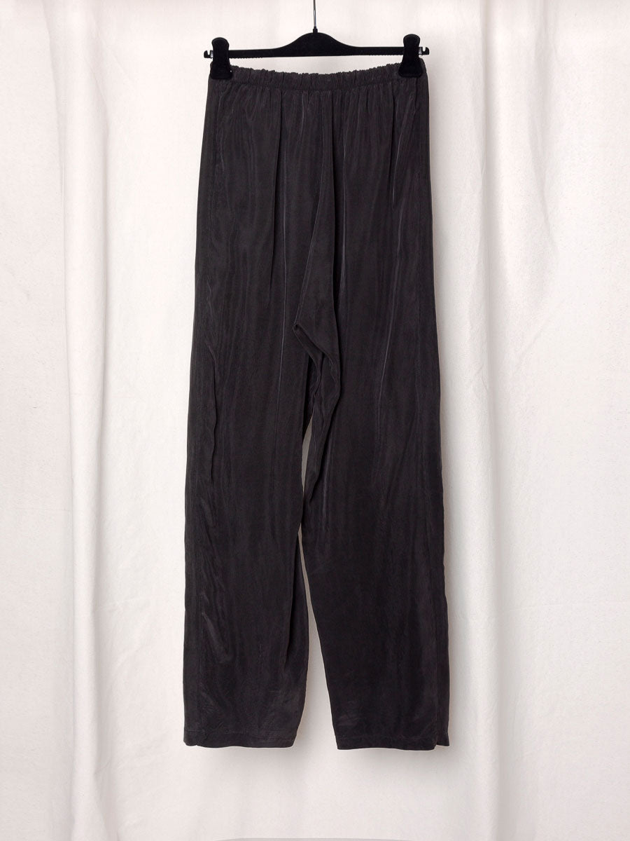 
                  
                    CUPRO DRAWSTRING TOROUSERS-BLACK-
                  
                