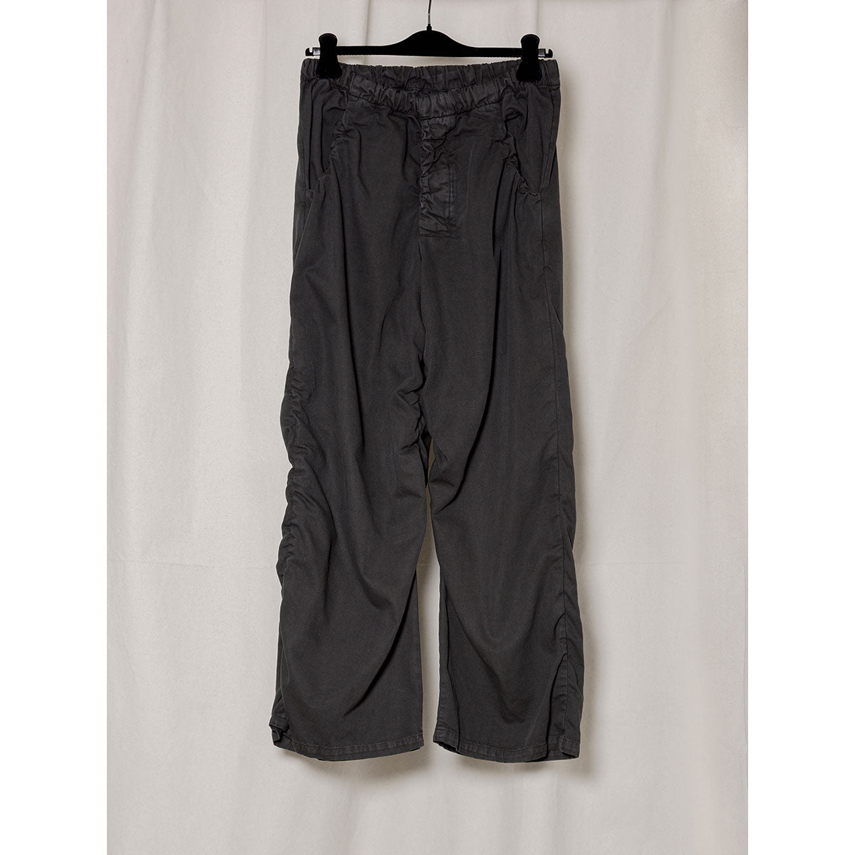 
                  
                    THIN CANVAS DRAPED TROUSERS-BLACK-
                  
                