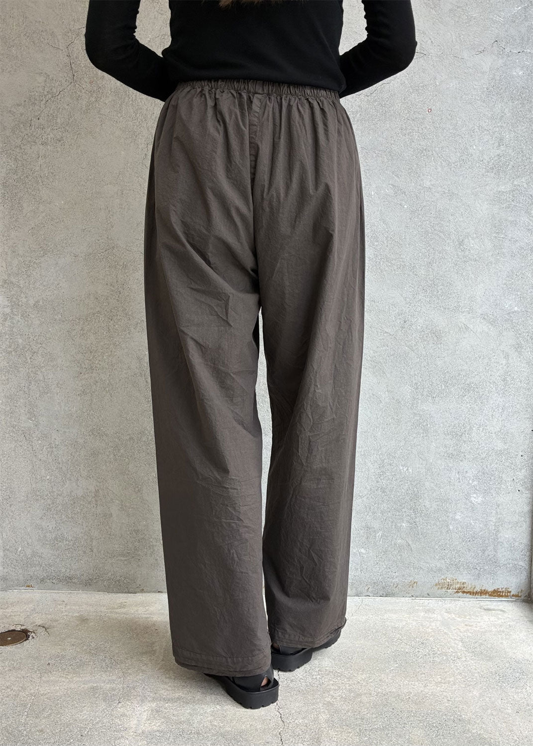 
                  
                    POPLINE DOUBLE FLAP POCKET TROUSERS
                  
                
