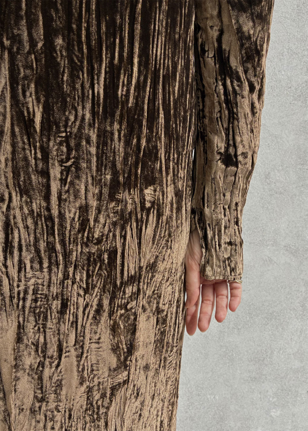 
                  
                    SILK VELVET LONGSLEEVE DRESS
                  
                