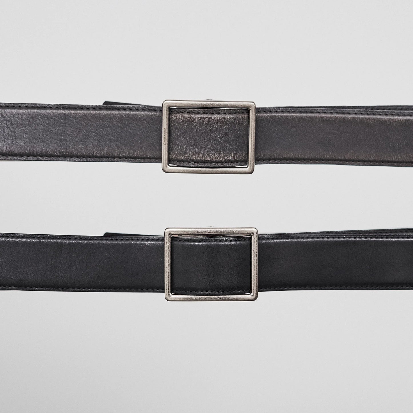 
                  
                    HOLELESS LEATHER CLASSIC BELT
                  
                