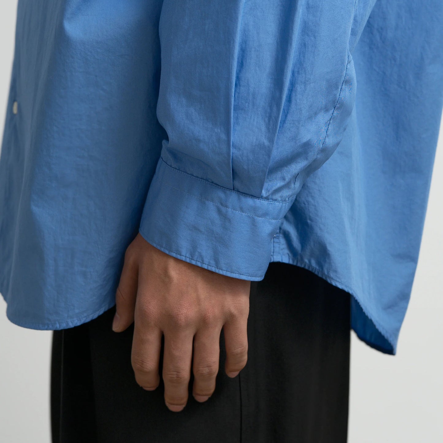 
                  
                    BROAD L/S OVERSIZED REGULAR COLLAR SHIRT
                  
                
