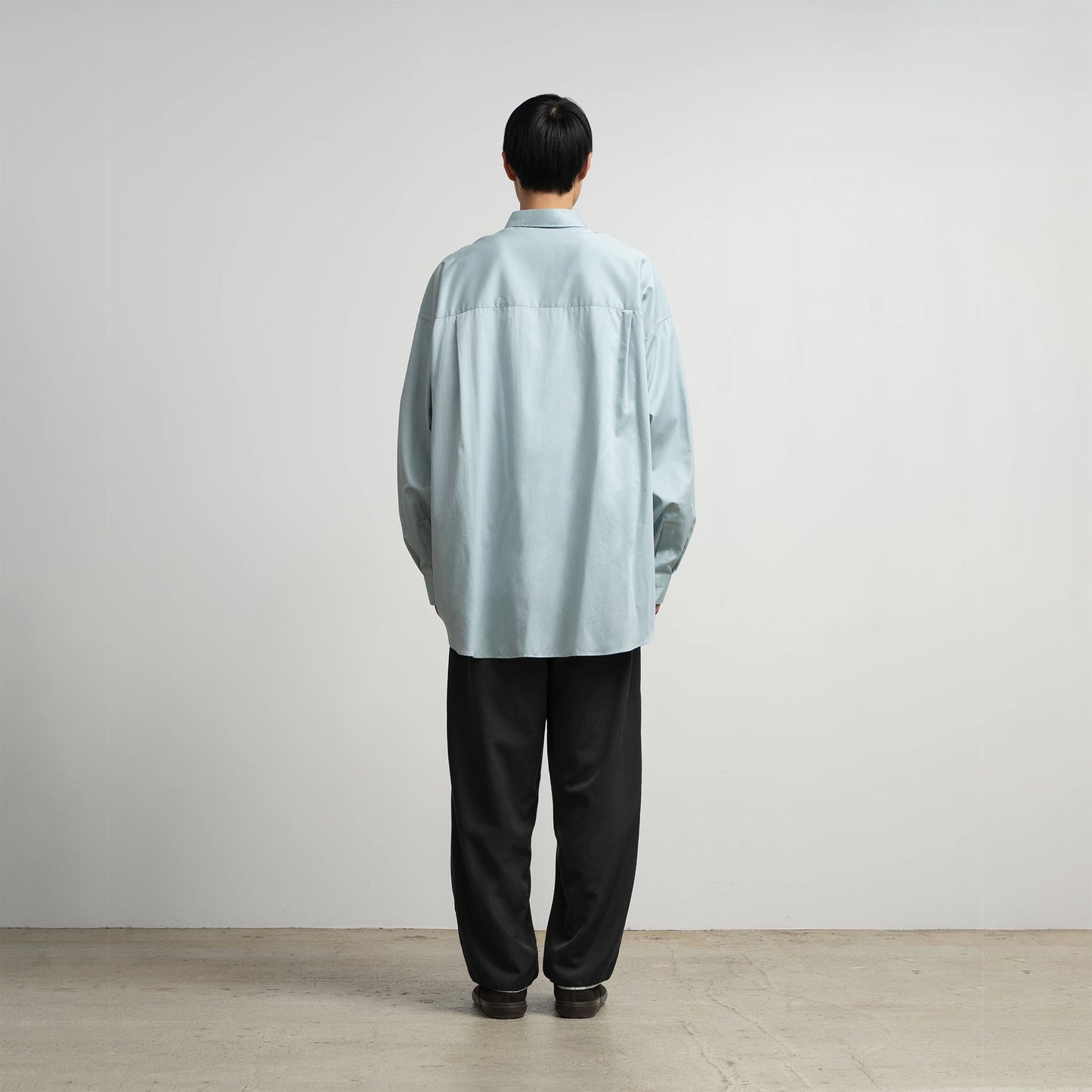 
                  
                    SILICON POPLIN OVERSIZED REGULAR COLLAR SHIRT
                  
                