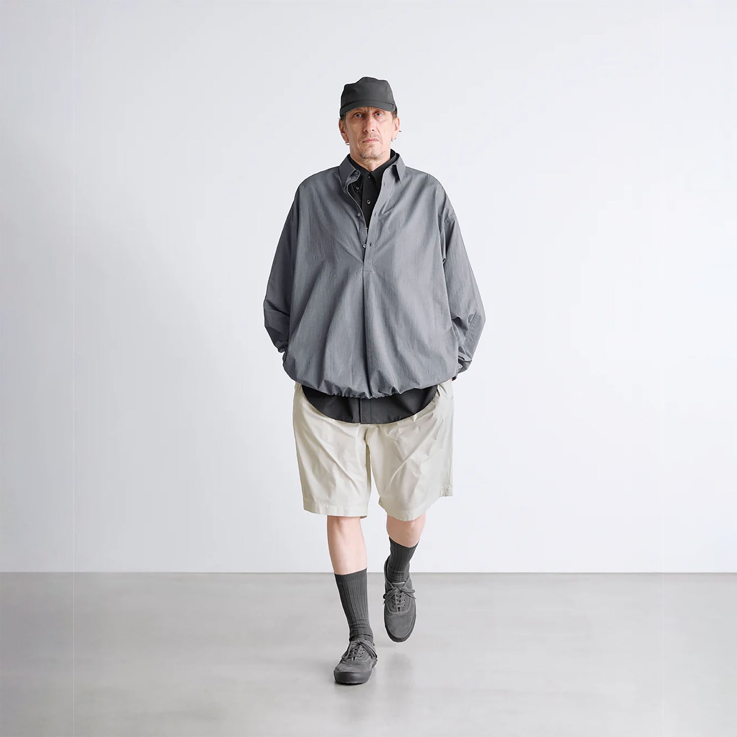 
                  
                    SEERSUCKER PULLOVER SHIRT
                  
                