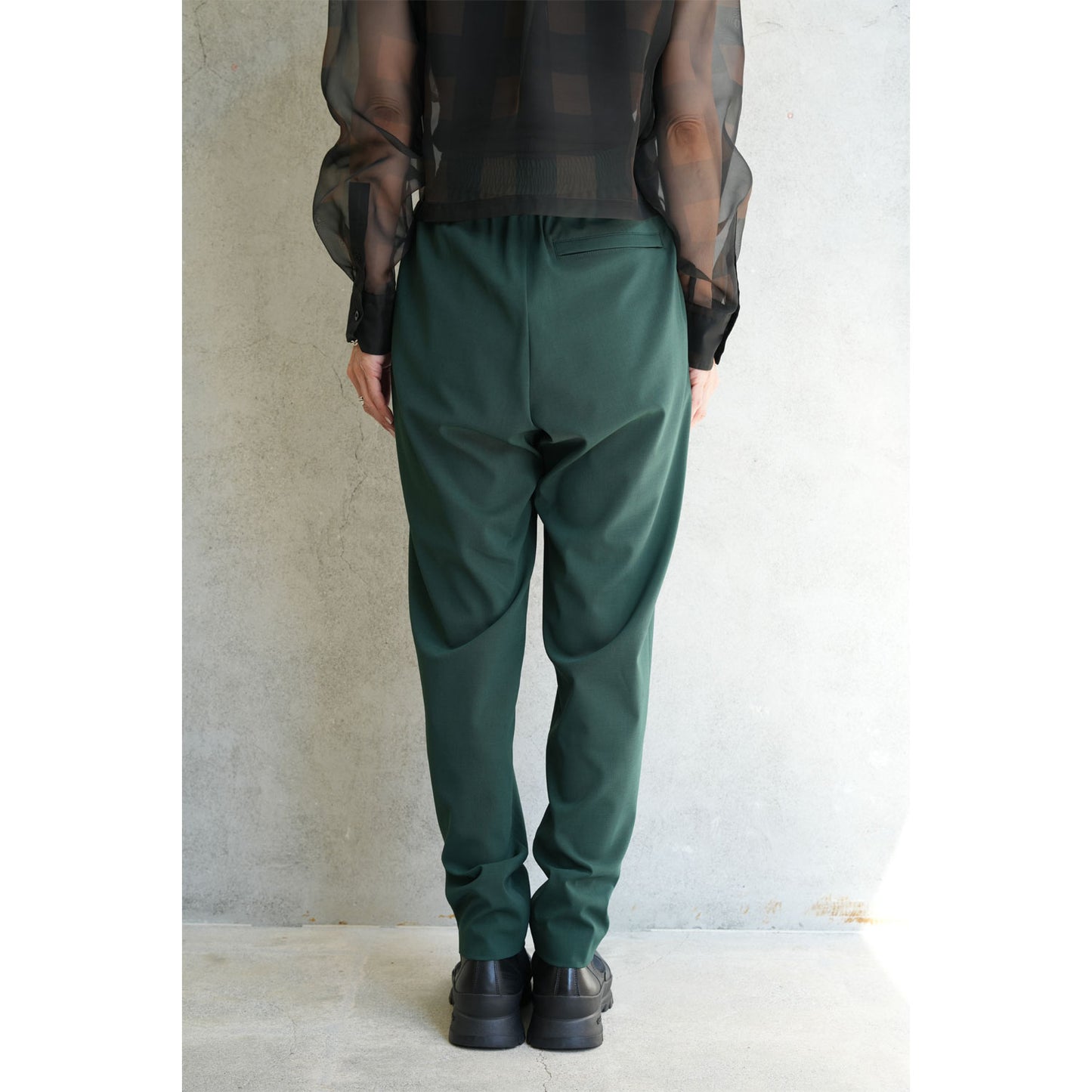 
                  
                    STRETCH TAPERED PANTS-GREEN-
                  
                