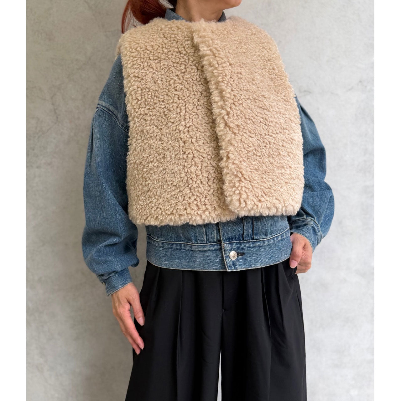 
                  
                    FAUX SHEARLING CROPPED VEST
                  
                