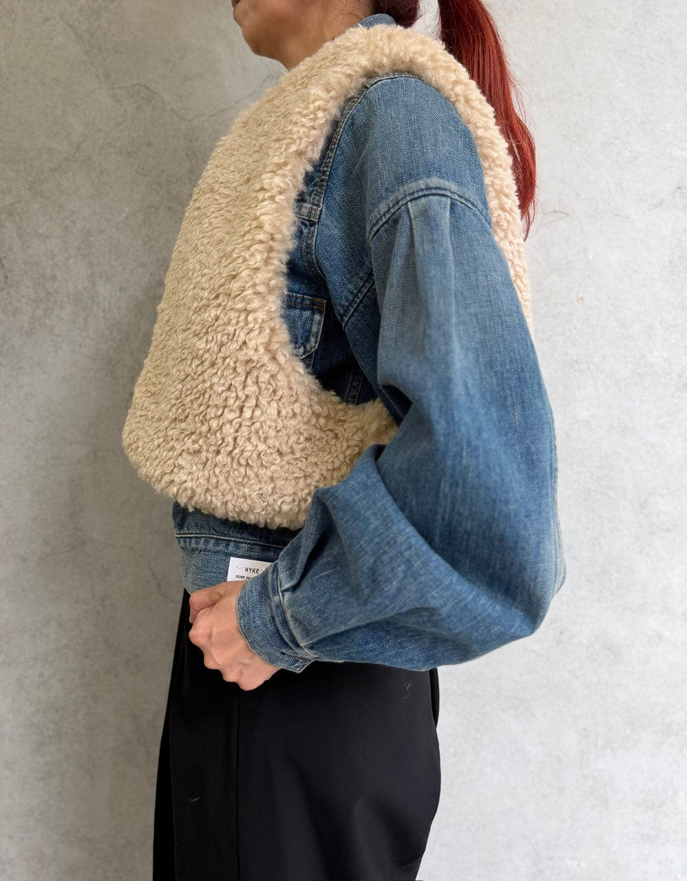 
                  
                    FAUX SHEARLING CROPPED VEST
                  
                