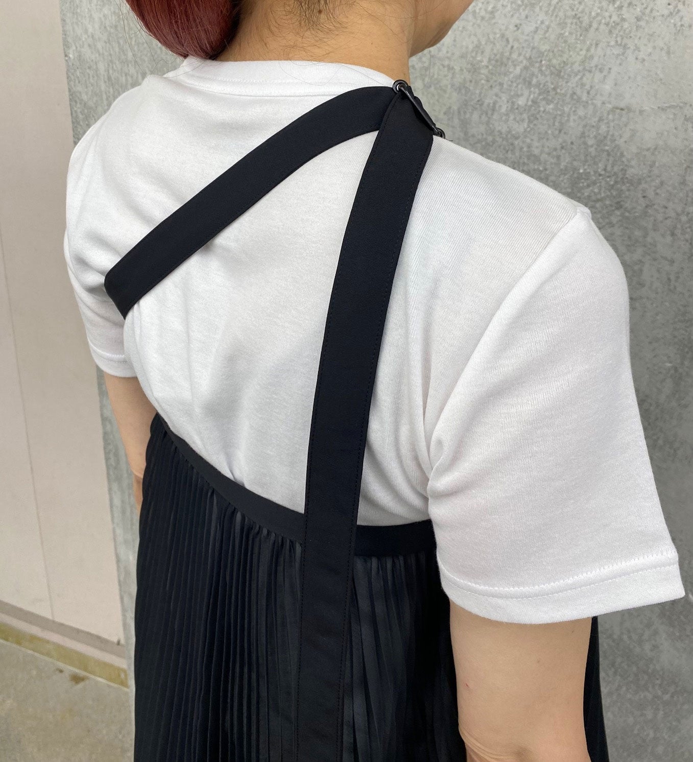 
                  
                    SHEER PLEATED WRAP DRESS‐NAVY-
                  
                