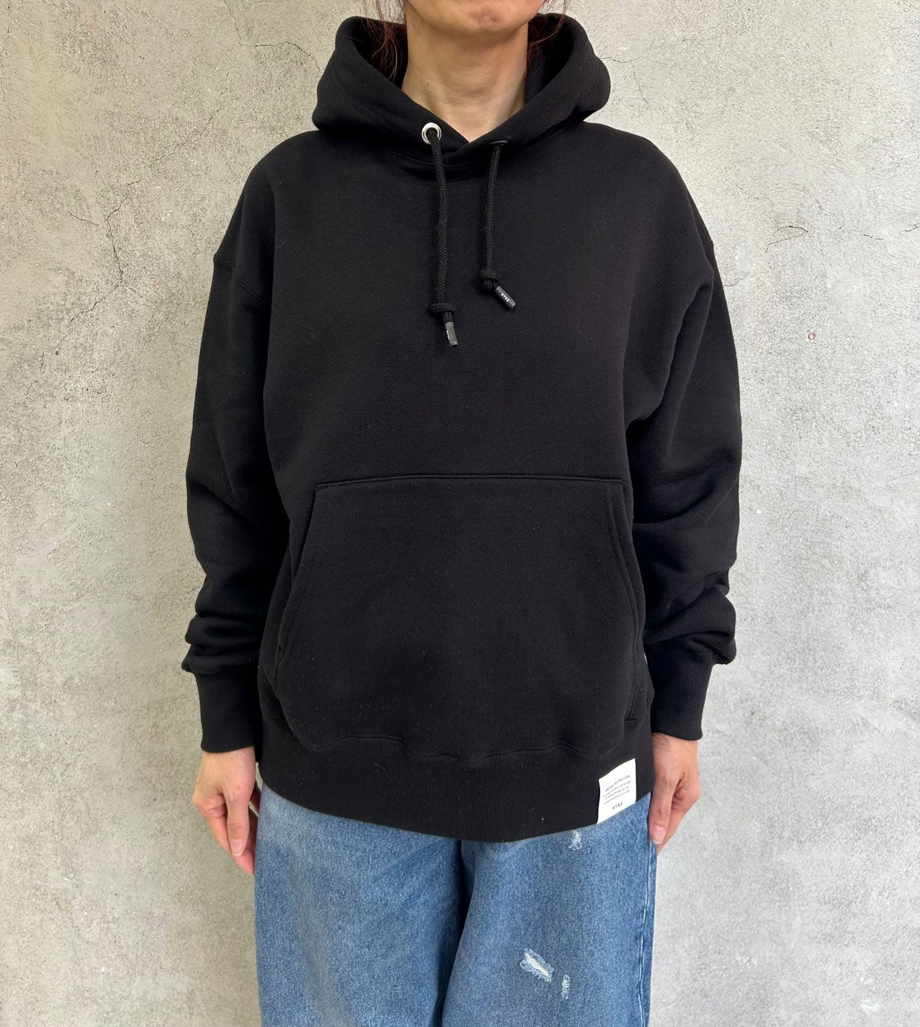 
                  
                    SWEAT HOODIE-BLACK-
                  
                