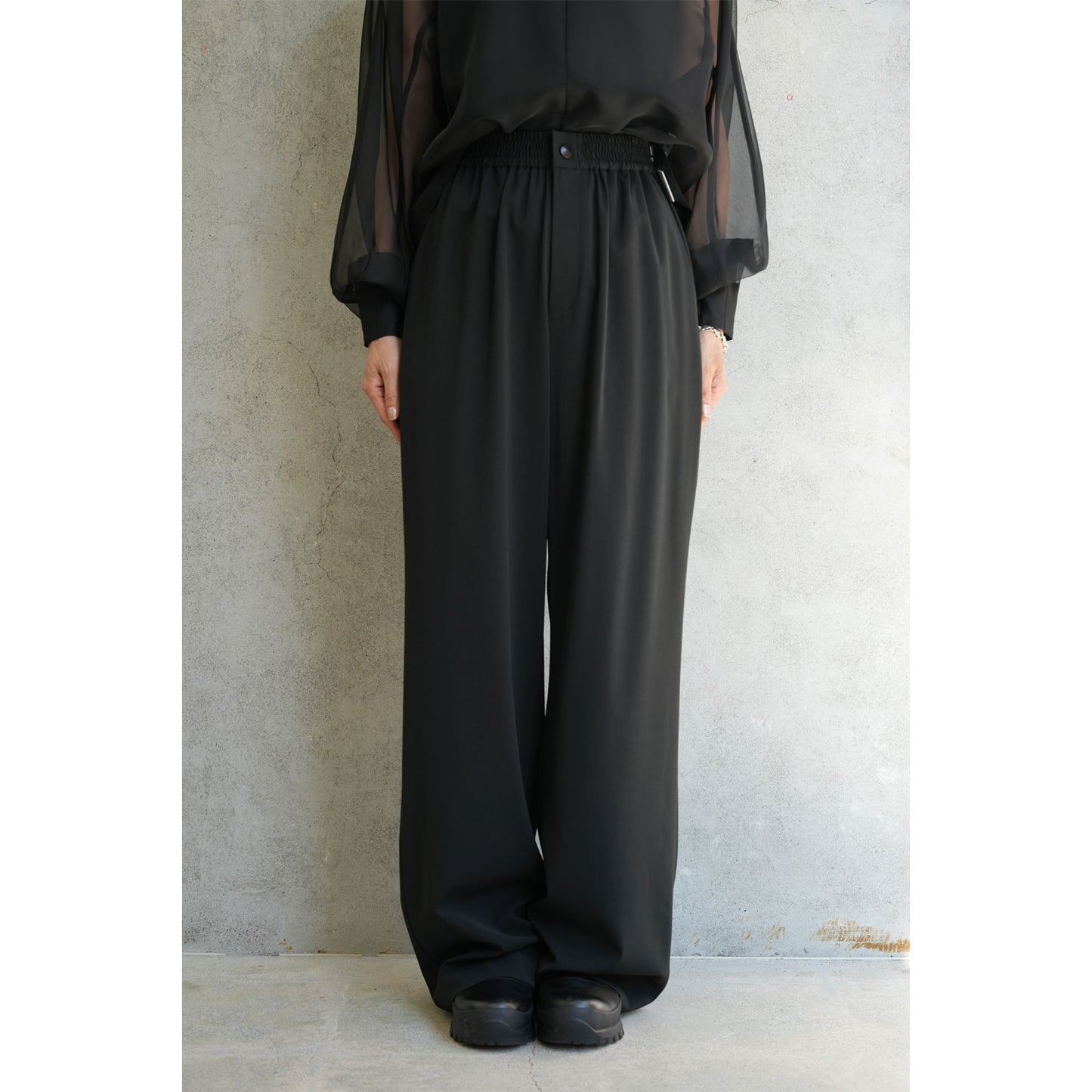 
                  
                    STRETCH WIDE-LEG PANTS-GREEN-
                  
                