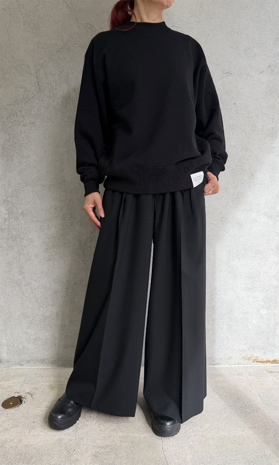 
                  
                    SWEAT SHIRT-BLACK-
                  
                